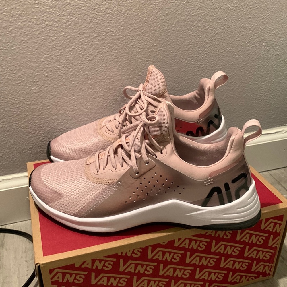 Nike Air Max Bella TR 3 Rose Gold